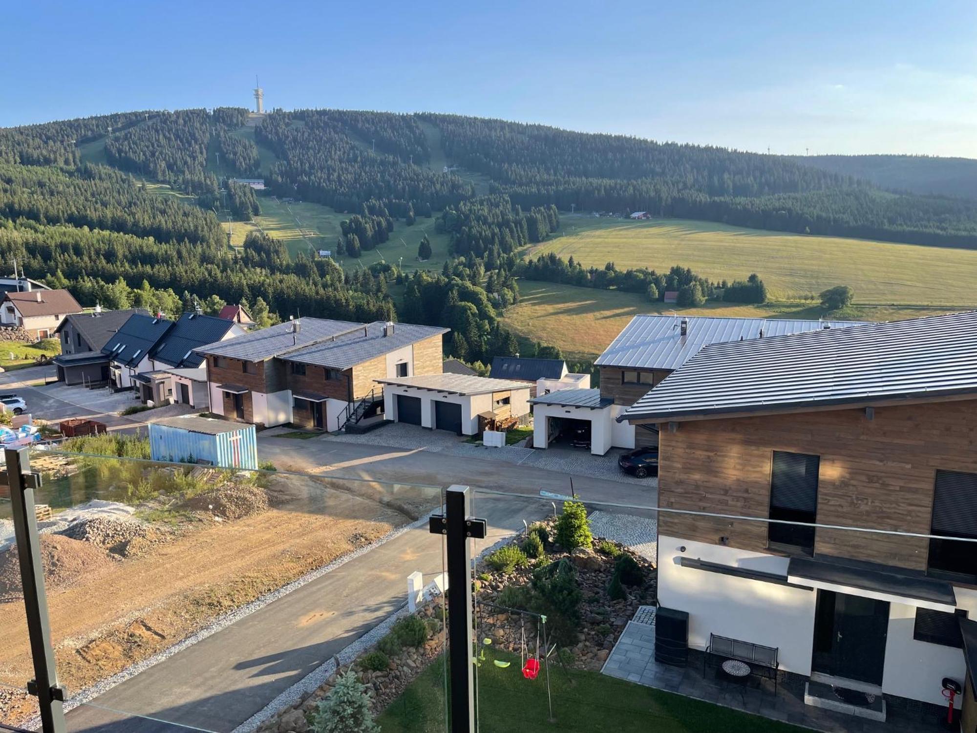 Apartmany Horizont Loučná pod Klínovcem Zewnętrze zdjęcie